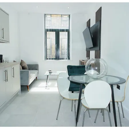 Modern 1-bed In Centre 아파트 *