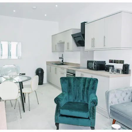 Modern 1-bed In Centre * 브래드퍼드