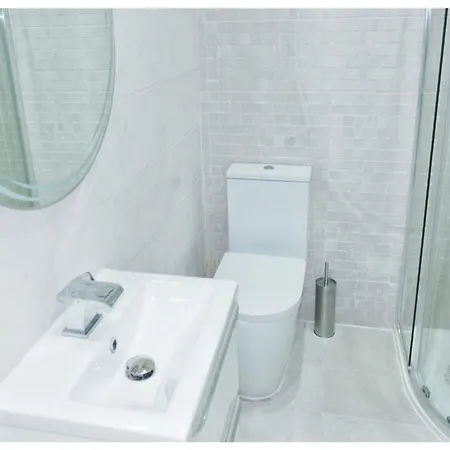 Modern 1-bed In Centre * 브래드퍼드