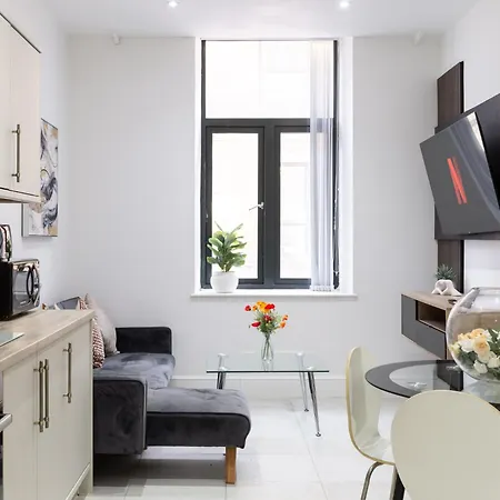 Modern 1-bed In Centre * Bradford (West Yorkshire)