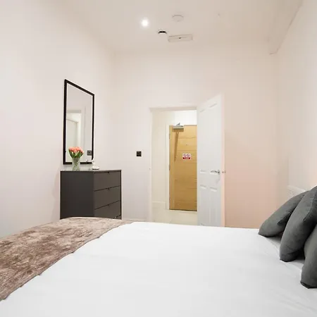 Modern 1-bed In Centre Apartamento