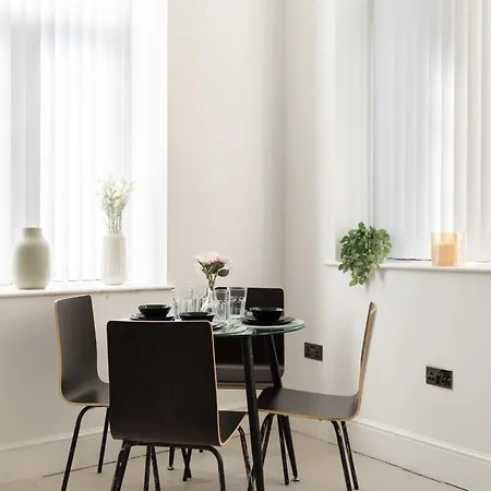 Modern 1-bed In Centre Apartamento