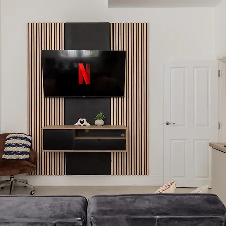 Modern 1-bed In Centre