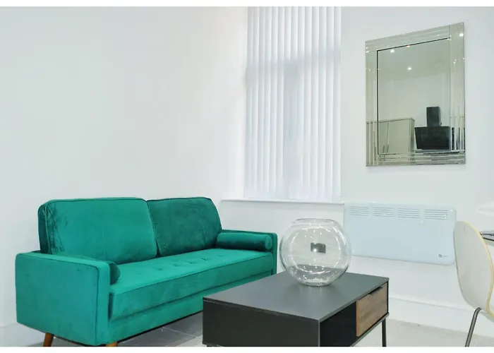 Modern 1-bed In Centre *