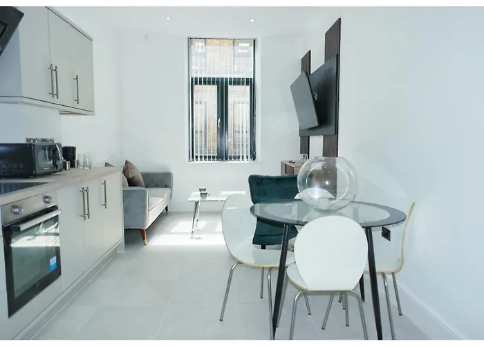 Modern 1-bed In Centre 아파트 *