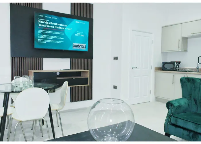 Modern 1-bed In Centre 브래드퍼드